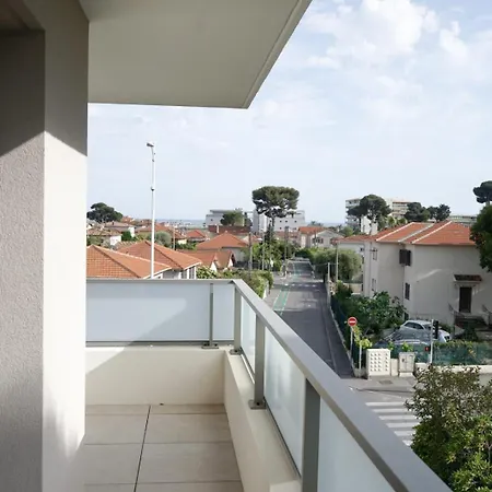 With Terrace Close To Beaches Appartamento *
